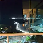 Apto frente ao mar Balneário Camboriú